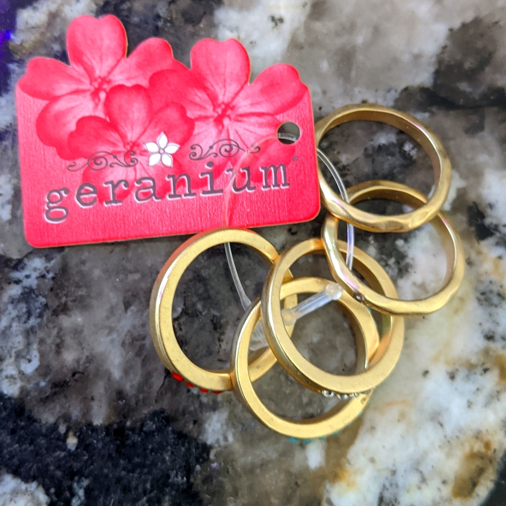 NWT Geranium stackable rings